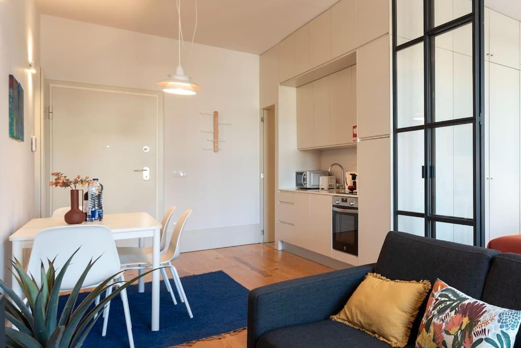 Sao Bento Bright Studio Porto Luaran gambar